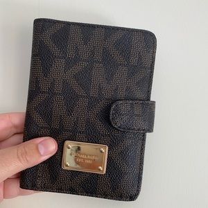 Michael Kors wallet
